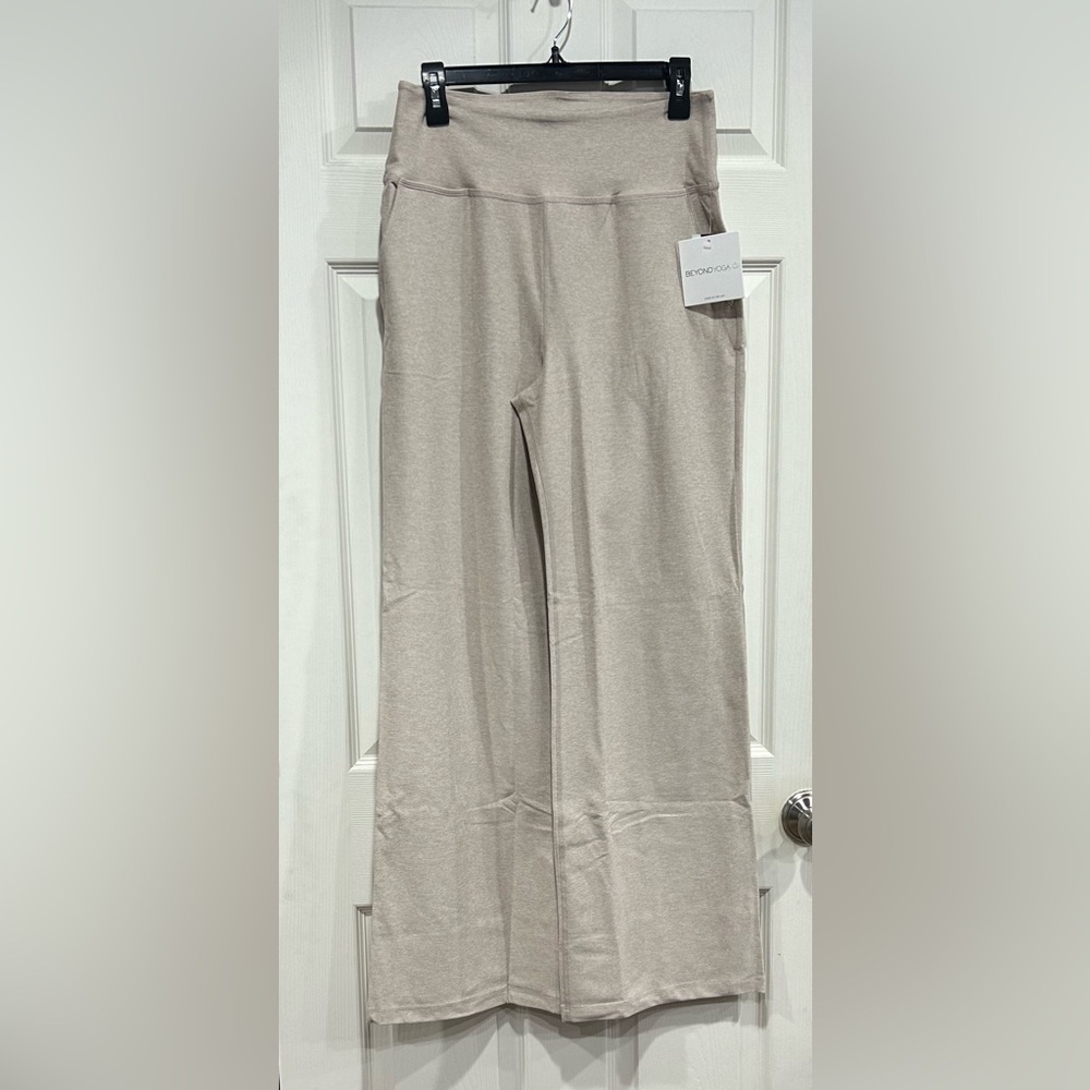Beyond Yoga Medium Spacedye Laid Back Wide Leg Pant Tan Sand Swept Heather NWT